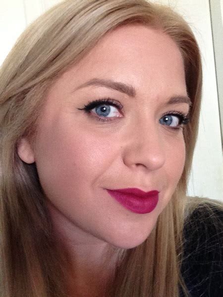 Review Rimmel London Lasting Finish Matte By Kate Moss In 107