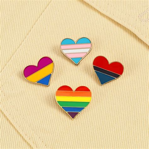 Lgbt Gays Les Pride Love Heart Brooches Rainbow Enamel Pin Metal Button