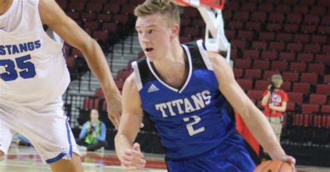 Late Basket Gives Millard North Win Over Papio South