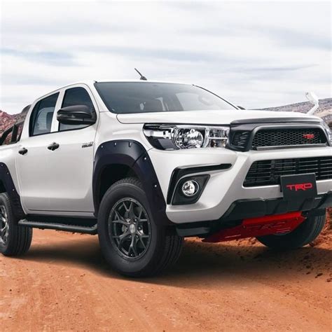 Bán Tải Toyota Hilux Bản Khủng Black Rally Sắp Ra Mắt