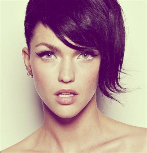 Top 40 Catchy Asymmetric Haircuts For Attention Grabbing Gals Short