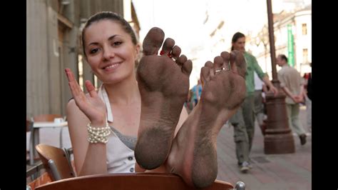 Anna A Public Barefoot Walk Youtube