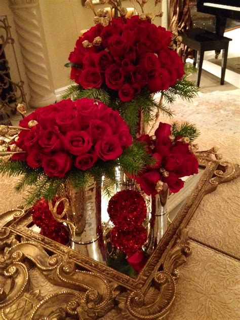 Check out our los angeles gold selection for the very best in unique or custom, handmade pieces from our shops. 16 Charming Red And Gold Christmas Centerpieces in 2020 (With images) | Christmas floral ...