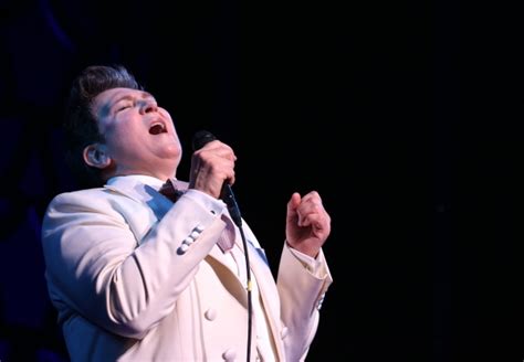 Photos Kd Lang Performs Hallelujah In After Midnight