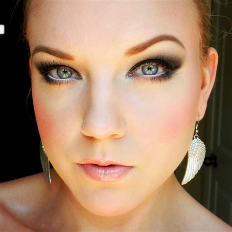 The Beautiful Life Of The Girl Next Door Easy Smokey Charcoal Eyes