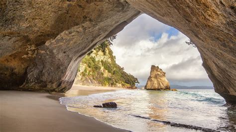 New Zealand Cathedral Cove Beach Wallpapers Hd Desktop And Mobile