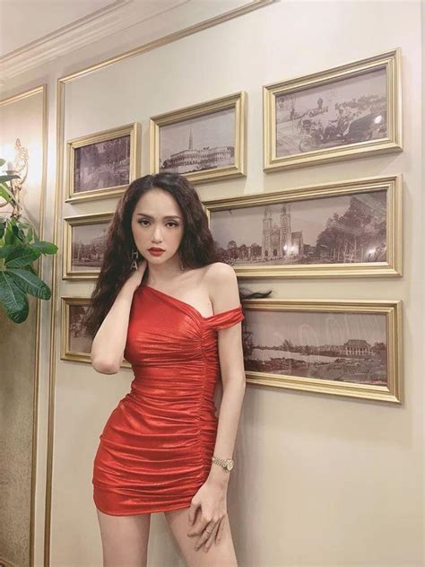 Hương Giang Idol Khoe ảnh Làm Nũng Trên Giường Trái Ngược Với Vẻ Sexy