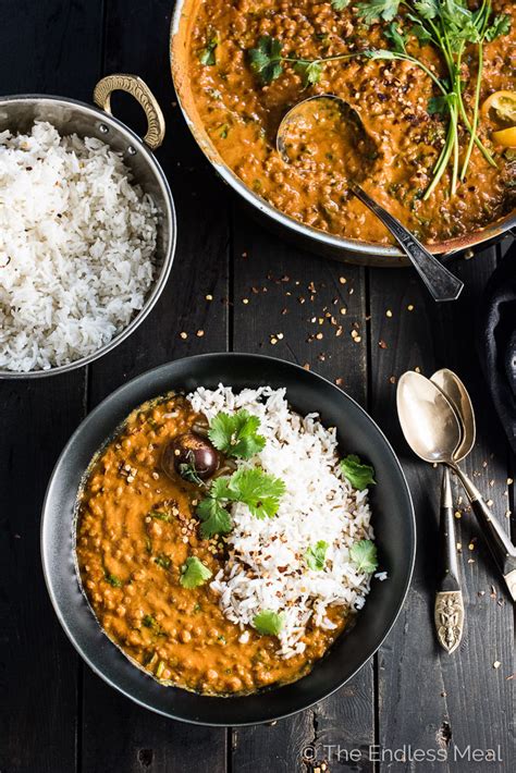 This creamy coconut & red lentil curry is ready in 30 minutes and you only need 8 ingredients to make it! Creamy Coconut Lentil Curry | The Endless Meal
