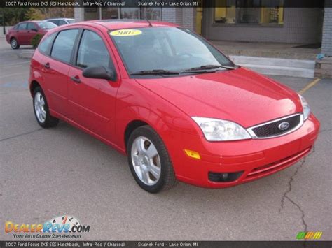 2007 Ford Focus Zx5 Ses Hatchback Infra Red Charcoal Photo 1