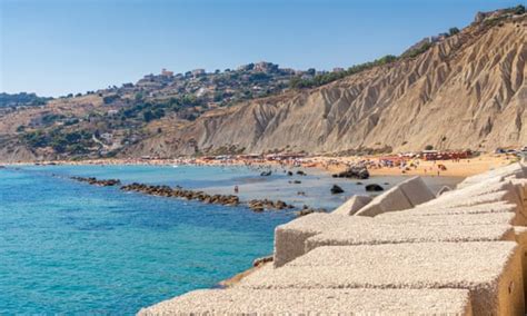 Catania legszebb strandjai és homokos tengerpartjai. Italien Catania Strand