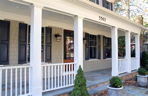 White Classic Style Porch Columns Create A Grand Look Porch Post Ideas Porch Columns Porch