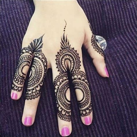 Unique Mehndi Designs Be A Trendsetter With These 15 Designs
