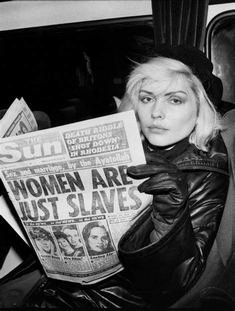 On A Train Late 70s Photo Chris Stein Blondie Debbie Harry Chris Stein Punk Rock Outfits