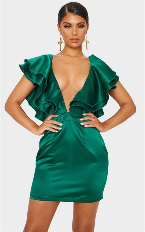 Emerald Green Satin Ruffle Detail Plunge Dress Prettylittlething Aus