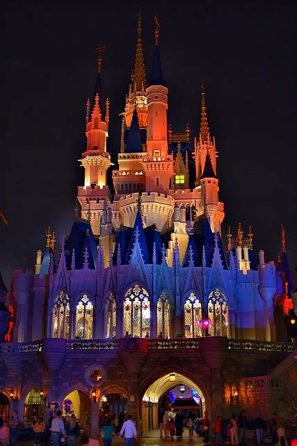Disney Cinderella Castle Backside At Night Walking Aroun Flickr