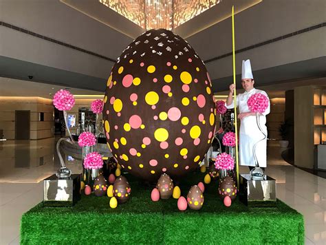 Dubais Biggest Chocolate Easter Egg Is Now On Display