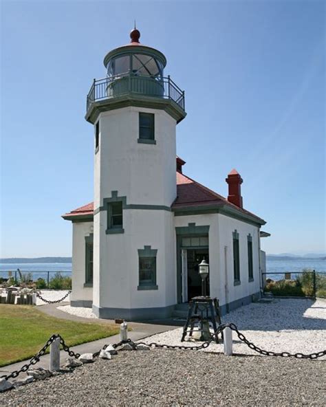 Alki Point Lighthouse Washington At Lighthouse