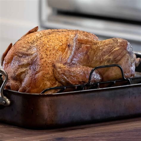 How to Cook a Turkey in an Oven - The Black Peppercorn