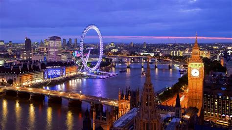 What to do in london during the holidays | alyson haley. London, United Kingdom - Travel Devotion