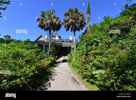 Magnolia Plantation House In Summertime Stock Photo Alamy