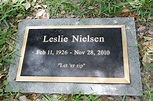 Leslie Nielsen's Grave Marker 1 of 15 - Zimbio
