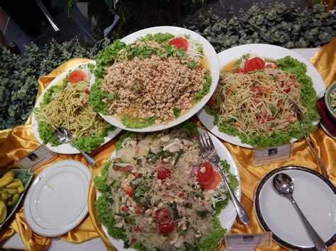 Masakan yang satu ini sangat populer di tengah masyarakat jambi dan sekitarnya. Hannah Sytieh : Makanan ala thailand sedap di CHAKRI ...