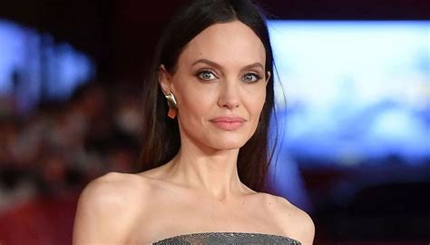 Angelina Jolie Makes Guys Sign Nda Before Going On Dates In ‘hotels