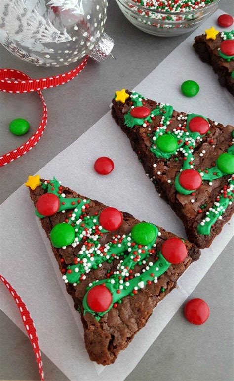 These brownie christmas trees are a fun quick treat for kids for the holidays. Sometimes the simplest ideas are the best. These Christmas ...