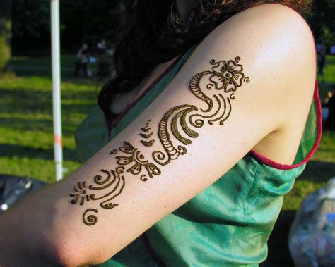 Henna Tattoo On Upper Arm Upper Arm Henna Tattoo Flickr