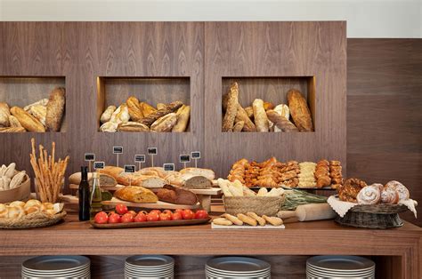Let us show you what real service looks like. Ibiza Gran Hotel Galería luxury breakfast buffet panes ...