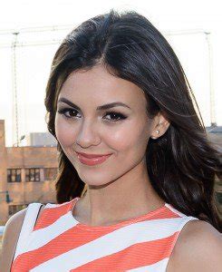 Victoria Justice Wears Glossy Hair Down In Steve Madden Proto Pumps