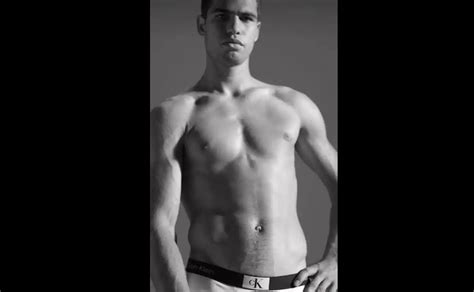 Carlos Alcaraz posa en ropa interior para la nueva campaña de Calvin Klein La Verdad