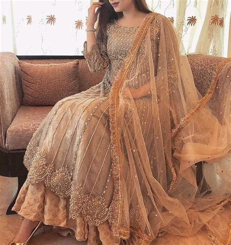 Pin By Fifi 💜 On Dpzzz Pakistani Wedding Dresses Pakistani Outfits