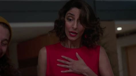 girlfriends guide to divorce season 3 episode 3 review mind your side of the plate tv fanatic