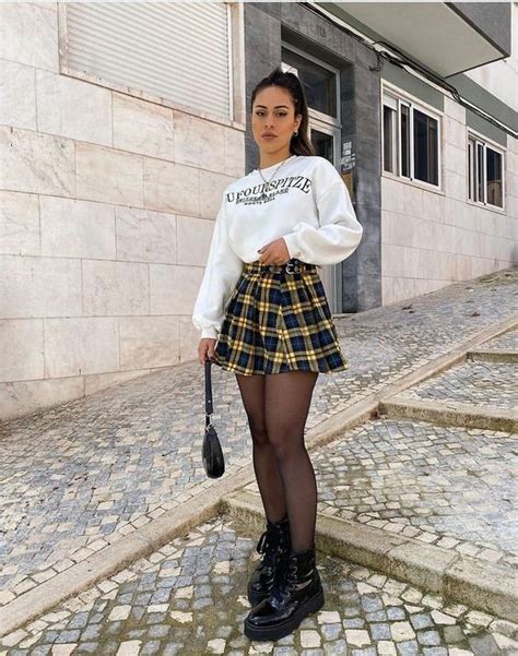 Casual Skirt Plaid Skirt Fashion Tips With White Sweatshirt Checkered Skirt And Tights Look