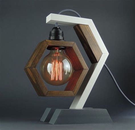 Geometric Desk Lamp Lp 19 A En 2020 Lampara Colgante De Madera Luces