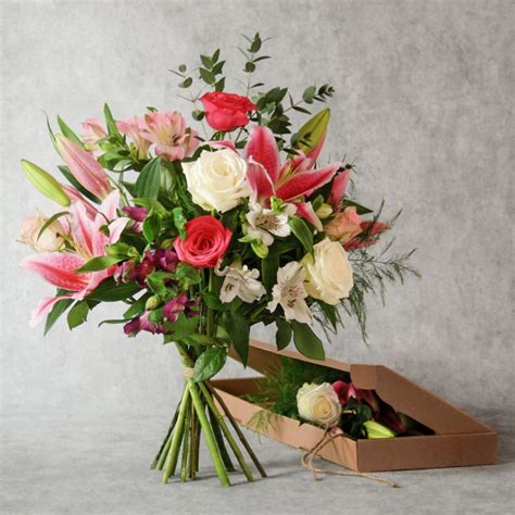 Best Flower Delivery Uk Where To Order Beautiful Bouquets To Your