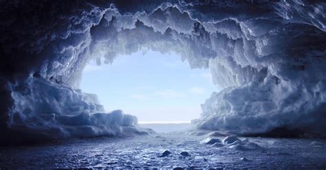 Hike The Lake Superior Ice Caves Meyers Beach Parking Area