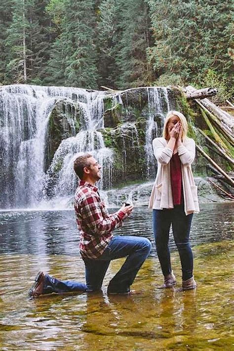 30 Amazing Engagement Photo Ideas Wedding Forward Fall Engagement