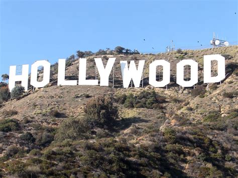 L.A.'s Hollywood Sign Vandalized In New Year's Prank | Oye! Times