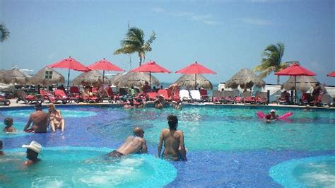 Tubs In The Pool Picture Of Temptation Resort Spa Cancun Cancun Tripadvisor