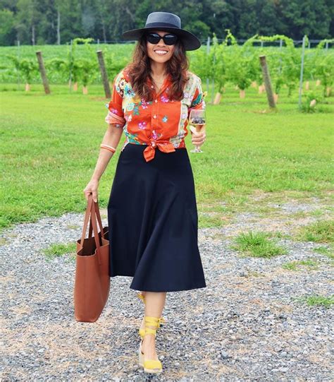 Winery Outfits That Are Chic And Comfortable What To Wear To A Winery Kembeo