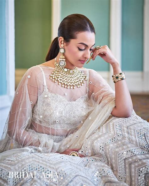 Coy Yet Confident Sonakshi Sinha Aslisona Looks Flawless In This