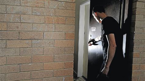 Thieves Sneaking Into Bedrooms As Victims Sleep The Daily Advertiser