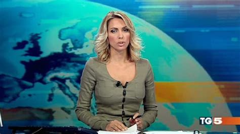 Simona Branchetti Chi La Giornalista Del Tg Passata Alla Conduzione