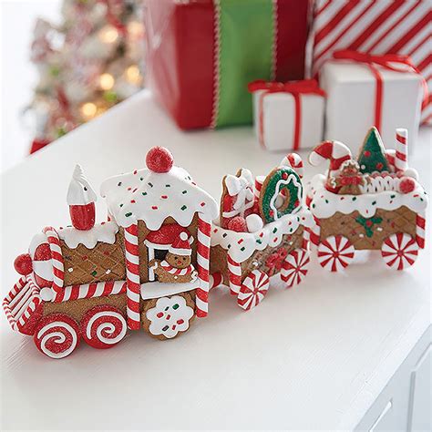 Top 9 2019 Christmas Decorating Trends Christmas Gingerbread House