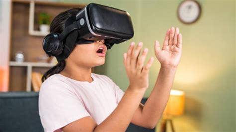 Virtual Reality Experiences Can Alleviate Fear Phobias