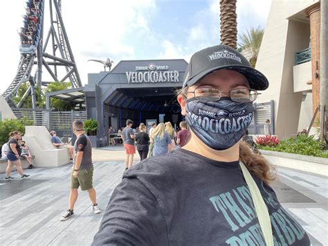 Video Jurassic World Velocicoaster Full Queue And First Impressions Passholder Previews