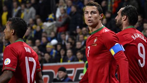 Cristiano Ronaldo Hat Trick Fires Portugal To 2014 World Cup Finals Cnn
