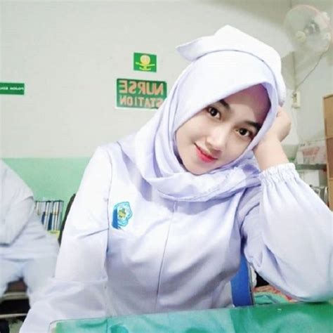 She is another me (2020) and our skyy (2018). 15 Potret Perawat Berwajah Cantik, Orang Lain Saja Dirawat ...